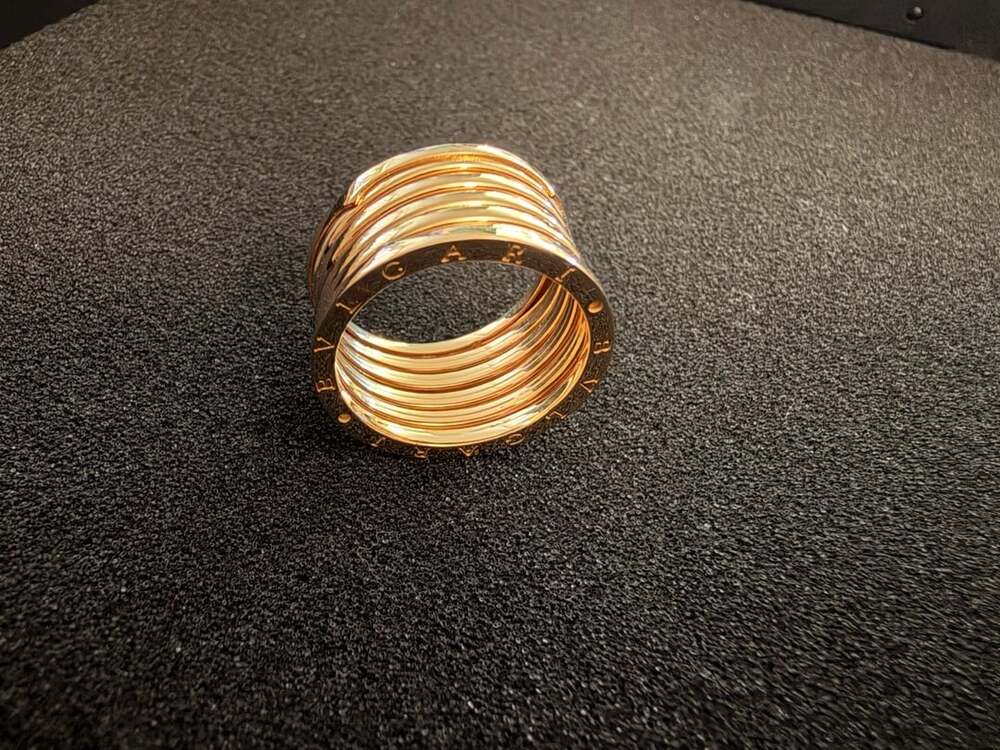 18k Yellow Gold Five Band Ring Brand New